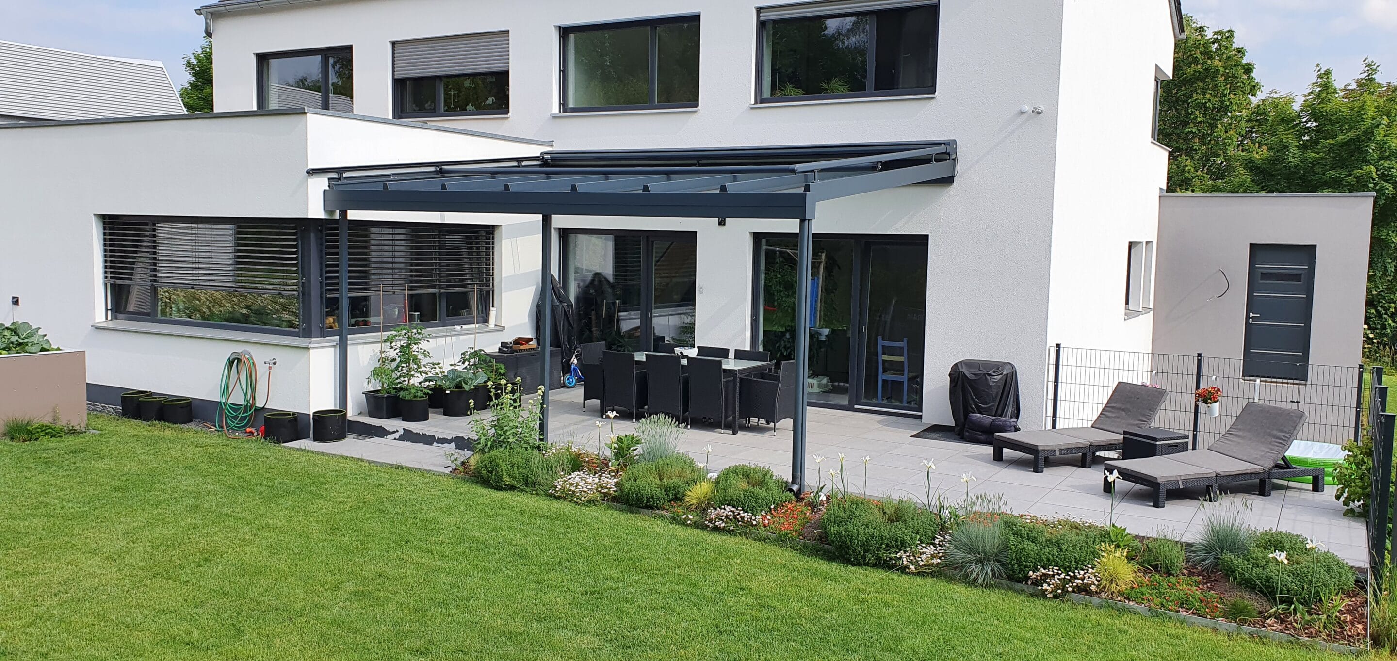 Terrassenüberdachung mit Markise